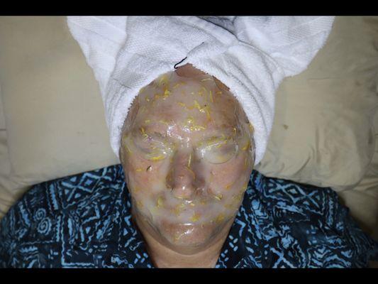 Beta Carotene Hydrojelly Facial.