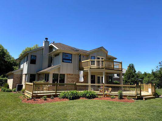 Total exterior remodel. New James hardie siding, Vinyl energy efficient windows, premium fiberglass doors, and New Deck/balcony.