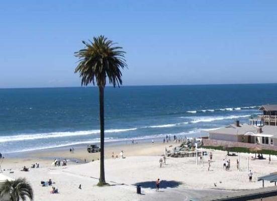 Beach Retreat at Moonlight Beach