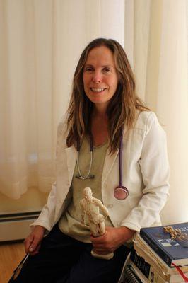 Dr. Whitney Miller, Naturopathic Doctor and Functional Medicine Doctor