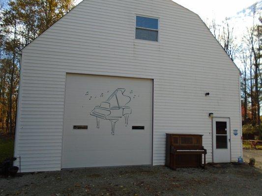 A-Z Piano Shop / Cleveland, Ohio / Valley View, Ohio