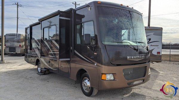 2013 Winnebago Vista 30T