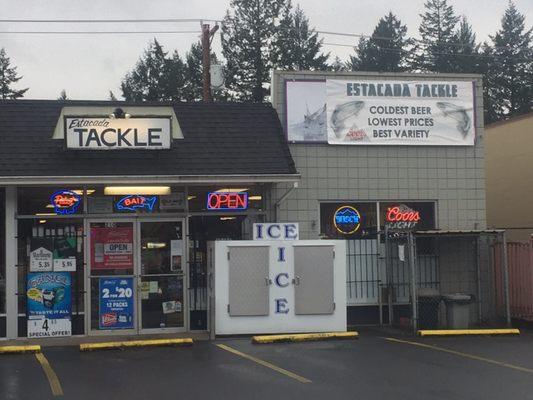 Estacada Tackle