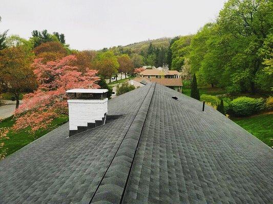 Another Beautiful Roofing Install In Worcester MA.
Color; GAF Timberline Charcoal.