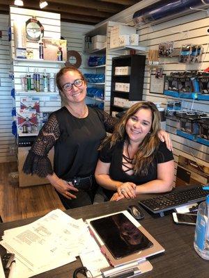 Dalia and Yana are super friendly and will help you design a custom vanity. They are bilingual.