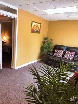 Golden Spa & Massage Open Daily 9:am to 10pm  603 Broad St,#B. Bennettsville, SC 29512 Tel:(843) 456-5000 Private massage rooms, clean, quit