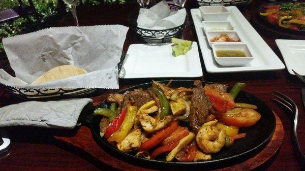 Mixed fajitas