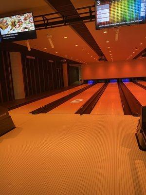 Lower level bowling