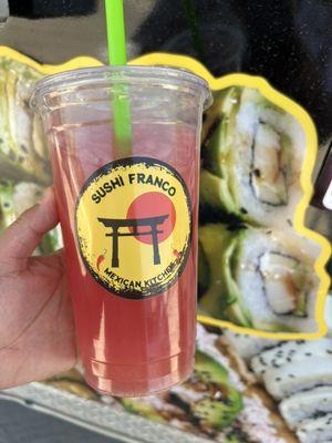 Agua de sandia y limón. Aquí en Sushi Franco