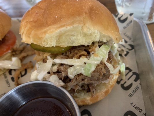 Dirty Pig (Pulled pork) slider