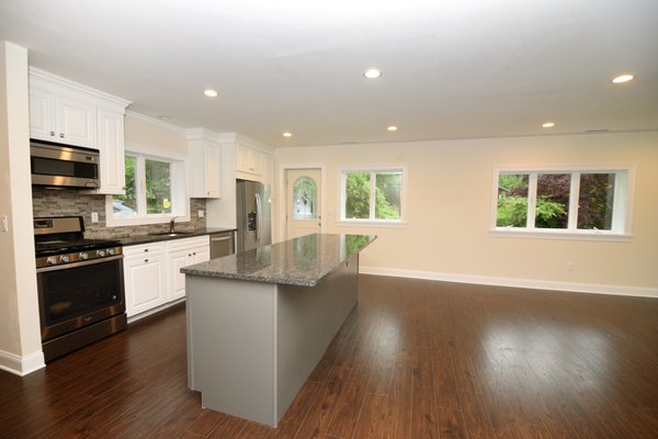 Open concept kitchen and dining area