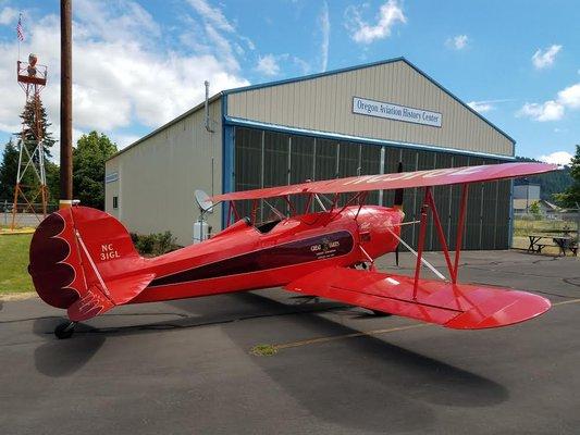 The OAHS hangar and reigning W&W People's Choice winner Great Lakes Biplane!