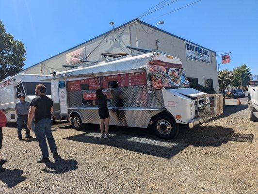 Napa not only has amazing wineries and restaurants but also a  fantastic food truck scene!