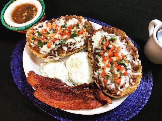 Molletes Plate