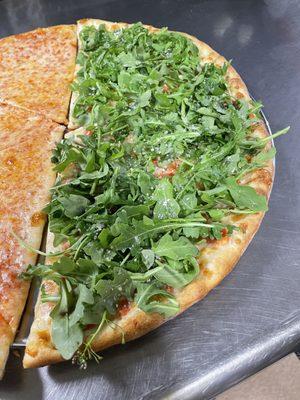 Arugula pizza