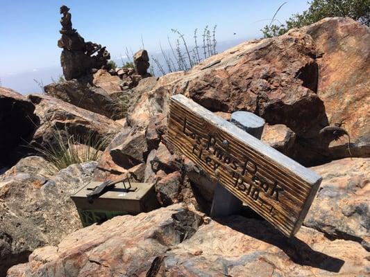 Main Divide Trail to Los Pinos Peak