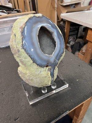 geode on stand