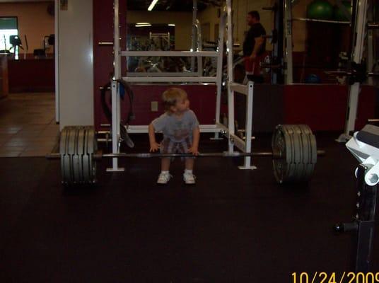 Tristyn deadlifting