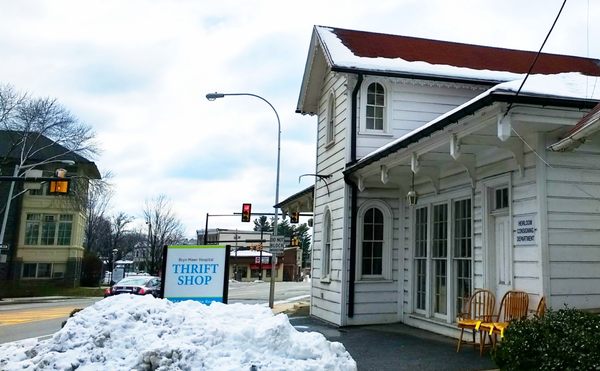 Bryn Mawr Hospital Thrift Shop -- Storefront