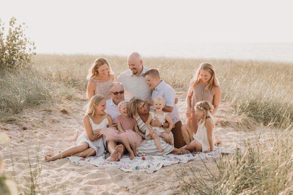 Extended Family Photography at Beachwalk Beach by Alyssa Staats Photography