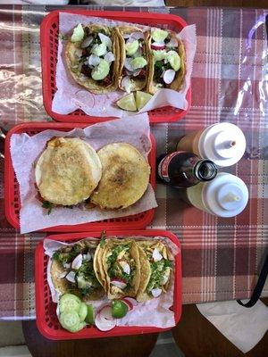 Gorditas (center) & tacos