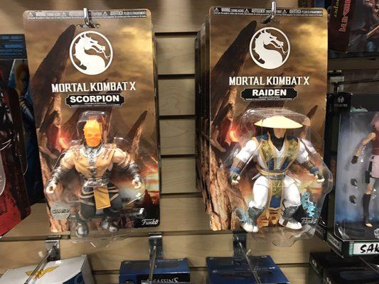 Vintage MOTU style Mortal Kombat figures. Pretty cool. Haven't seen these elsewhere.