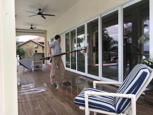 This Orlando home has some beautiful glass sliders. Our window cleaning service is top notch.