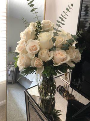 Ultimate Elegance Long Stem White Roses