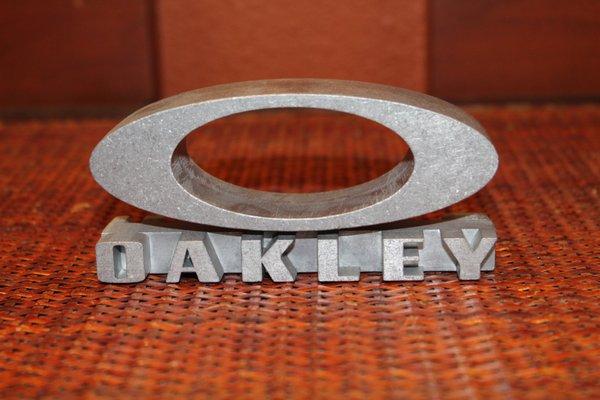 We continue to get the latest styles from Oakley! Come on in and try them on!