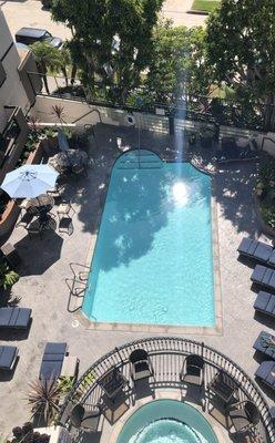 Lovely pool and jacuzzi setting.