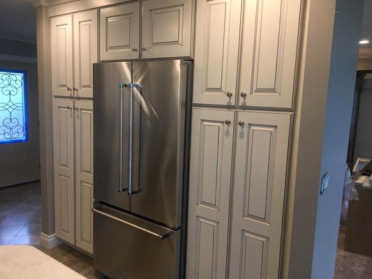 June 2018-Beautiful wall of Pantry and Refrigerator.