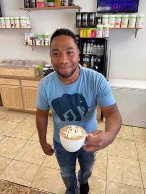 Thomas with the BRAND NEW Mocha Caramel Cappuccino with high protein Healthy Meal!