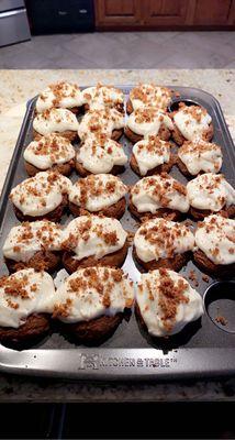 Carrot cake cupcakes