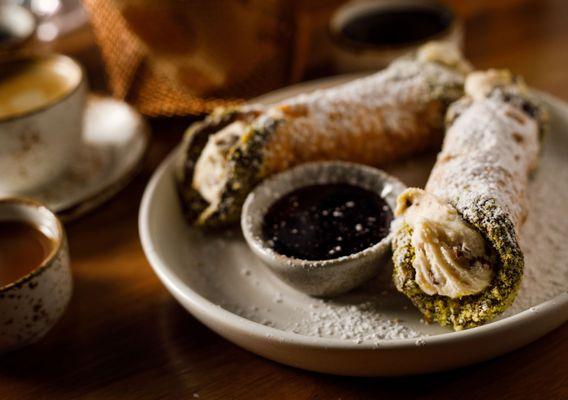 Pistachio Cannoli