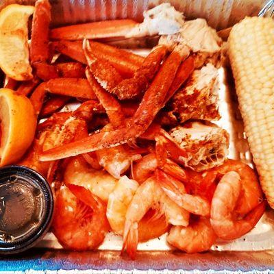 Steamed Alaskan Snow Crab Legs & Gulf Shrimp