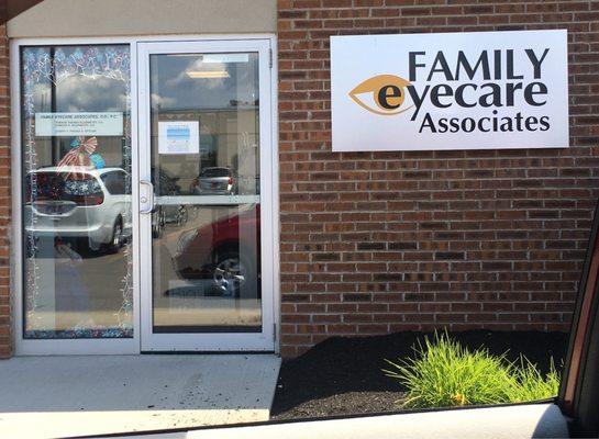 Family Eyecare Assocs