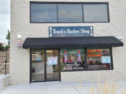 Truck's Barber Shop front entrance