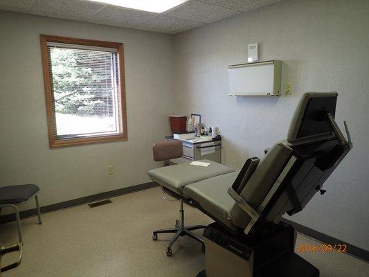 An exam room at Associated Foot Surgeons Columbia