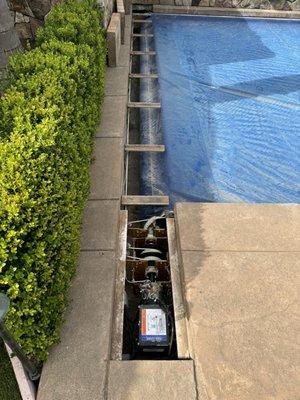 Pool cover vault