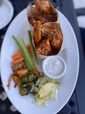 Buffalo and bulgogi chicken wings!!! It's so good !