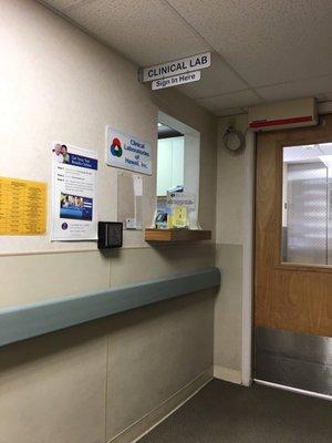 Check in window.  Floor 2 of Maui Medical Group Wailuku - VN