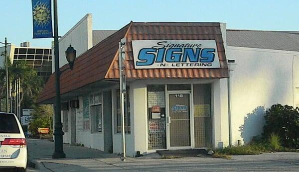 Signature Signs N Lettering