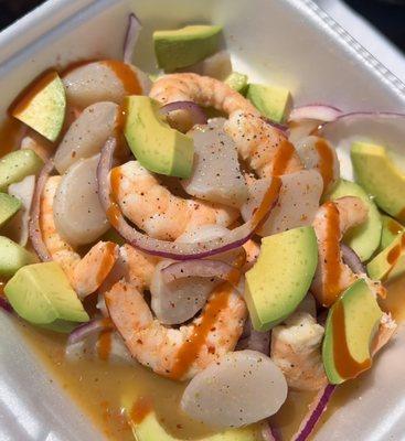 Cook aguachile & Scallop tostada