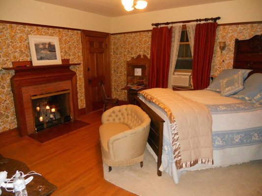 Chandler House Bed & Breakfast