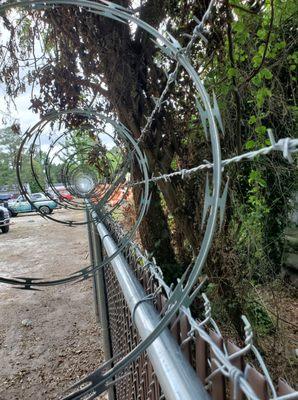 18'' razor wire