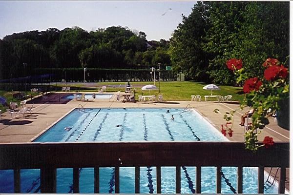 Fort Washington Swim & Tennis Club