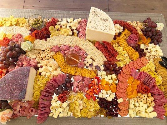 Charcuterie board (5ft)