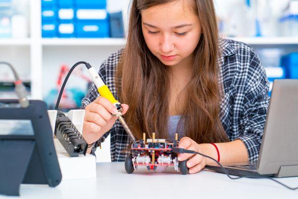 Learn Robotics this summer