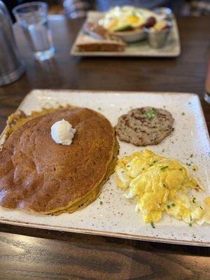 Pumpkin pancake with egg + chicken sausage