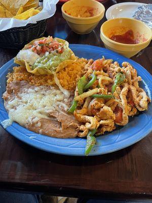 Chicken fajitas lunch portion